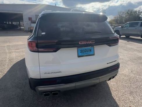 Certified 2025 GMC Acadia Elevation image 7