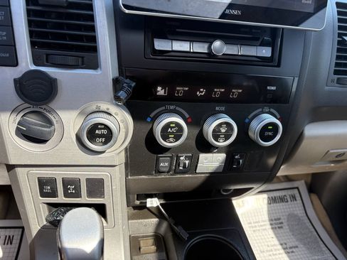 Used 2008 Toyota Sequoia Limited AWD/4WD image 36