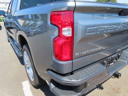 Used 2019 Chevrolet Silverado 1500 High Country AWD/4WD image 10