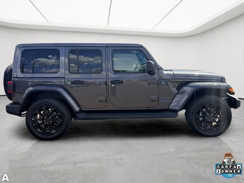 Certified 2025 Jeep Wrangler Unlimited Sahara AWD/4WD image 7
