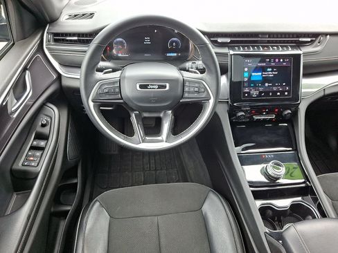Used 2021 Jeep Grand Cherokee L Laredo AWD/4WD image 12