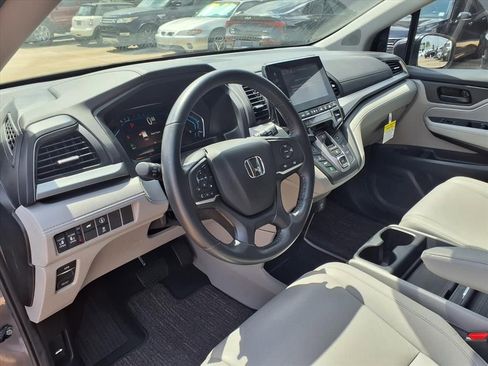 Used 2024 Honda Odyssey EX-L image 10