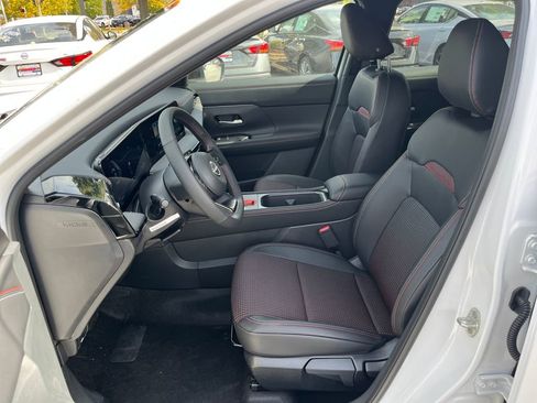 New 2026 Nissan Kicks SR w/ Cold Weather Package image 13