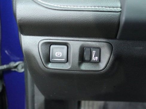 Used 2023 GMC Acadia SLE w/ Driver Convenience Package image 14