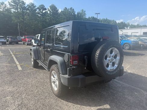 Used 2016 Jeep Wrangler Unlimited Sport AWD/4WD image 5
