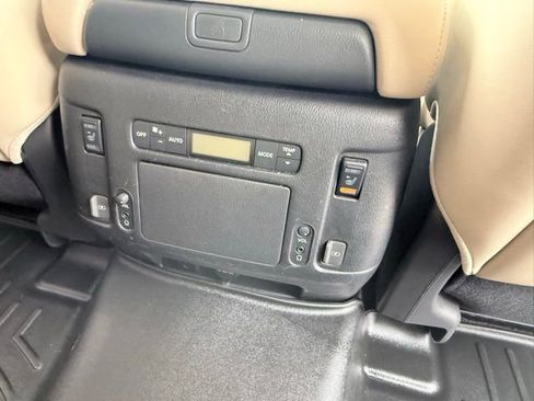 Used 2020 Nissan Armada Platinum image 22