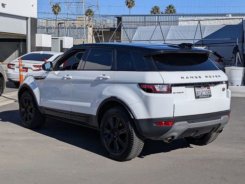 Used 2017 Land Rover Range Rover Evoque SE Premium image 10