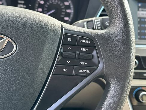 Used 2017 Hyundai Sonata SE image 28