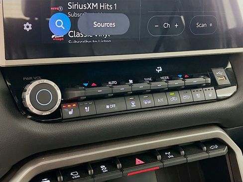 Used 2025 Toyota Tundra Limited w/ TRD Off-Road Package image 15