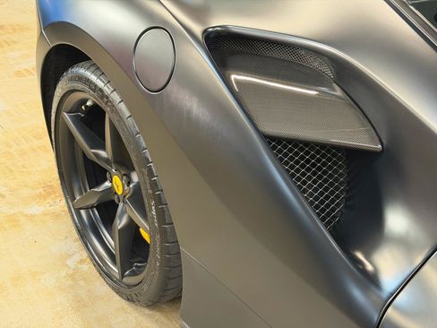 Used 2018 Ferrari 488 GTB RWD image 17