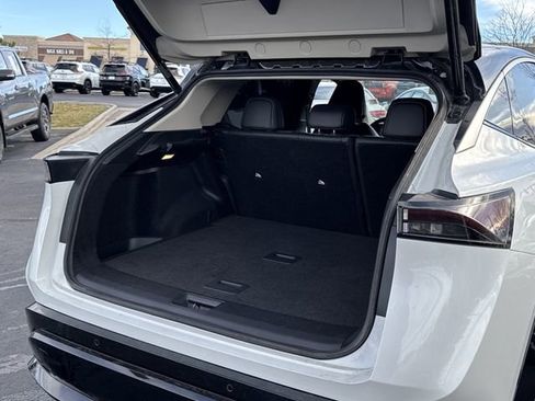 Certified 2023 Nissan Ariya FWD image 18