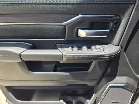 New 2026 RAM 3500 Laramie AWD/4WD image 18