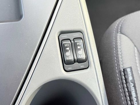 Used 2025 Subaru Crosstrek 2.0i Premium image 28