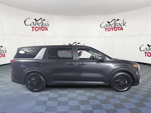 Used 2026 Kia Carnival FWD image 9