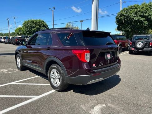 Used 2023 Ford Explorer XLT w/ Equipment Group 202A AWD/4WD image 5