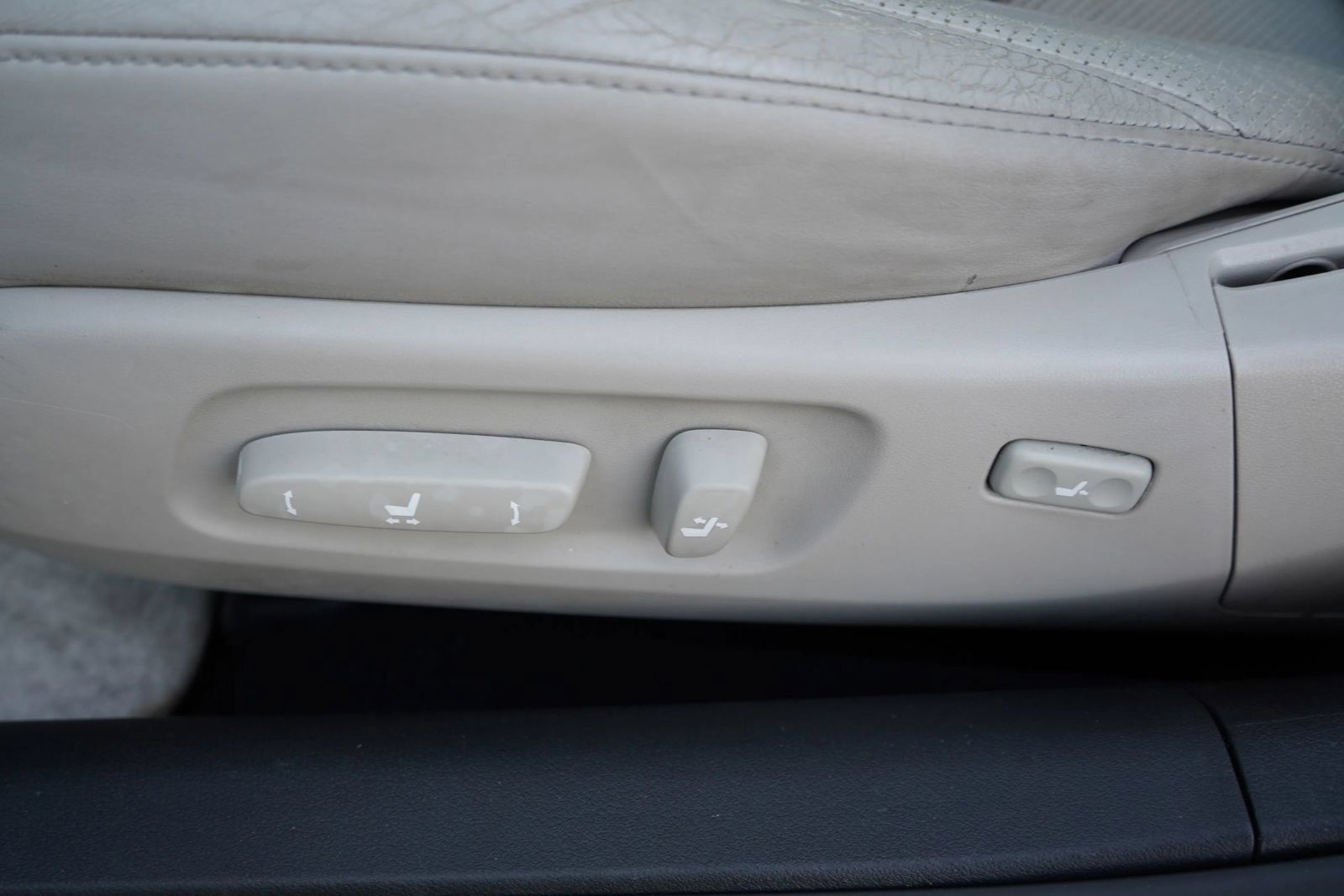 Used 2012 Lexus ES 350 FWD image 16