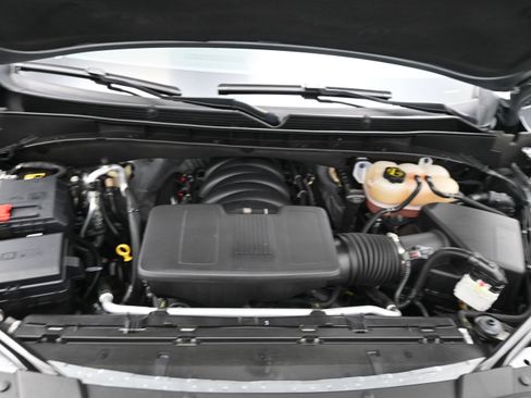 Used 2025 GMC Yukon Denali RWD image 27