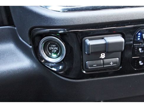 Used 2023 Chevrolet Silverado 1500 ZR2 w/ Technology Package AWD/4WD image 28