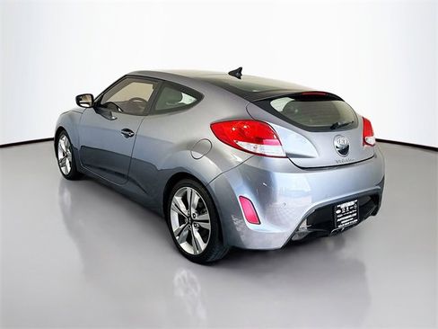 Used 2016 Hyundai Veloster w/ Option Group 03 image 5