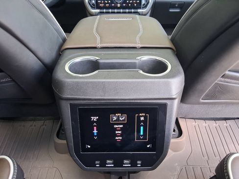Used 2025 GMC Yukon Denali Ultimate w/ LPO, Floor Liner Package AWD/4WD image 26
