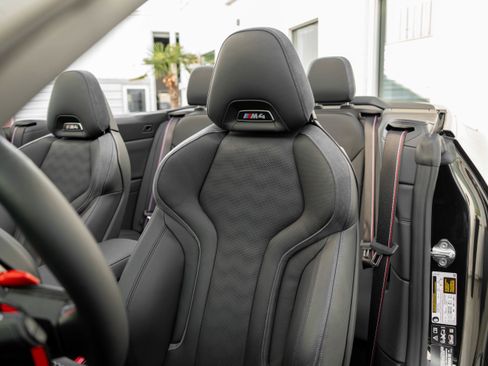 Used 2025 BMW M4 xDrive Competition w/ Executive Package image 12