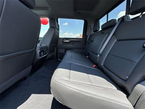 New 2025 GMC Sierra 2500 SLT w/ SLT Premium Package image 9