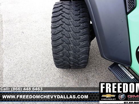 Used 2024 Jeep Wrangler Sport S image 44