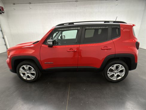 Used 2020 Jeep Renegade Limited w/ UConnect 8.4 Nav Group AWD/4WD image 5