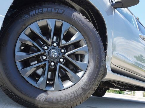 Used 2021 Lexus GX 460 Premium w/ Premium Package AWD/4WD image 11