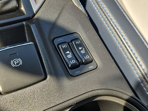 Used 2020 Subaru Crosstrek Hybrid AWD/4WD image 19