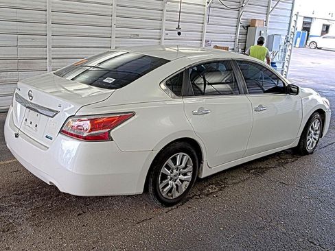 Used 2014 Nissan Altima 2.5 S FWD image 3