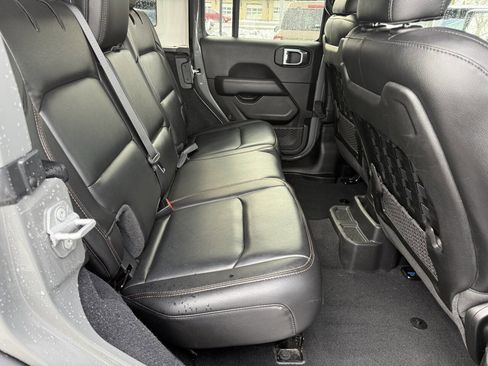 Used 2021 Jeep Wrangler Unlimited Rubicon image 17