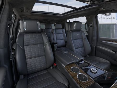 New 2026 Cadillac Escalade ESV Platinum Sport AWD/4WD image 16