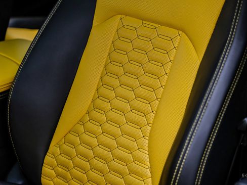 Used 2021 Lamborghini Urus AWD/4WD image 41