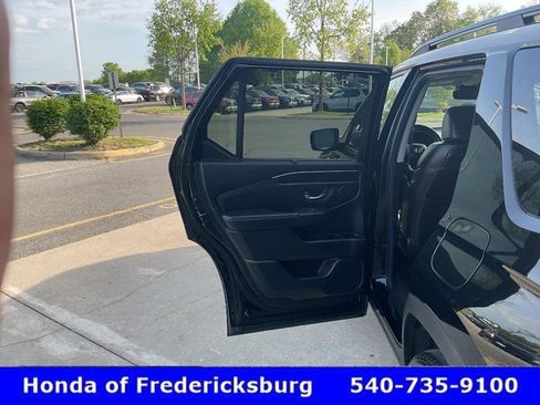 Certified 2024 Honda Pilot Elite image 16