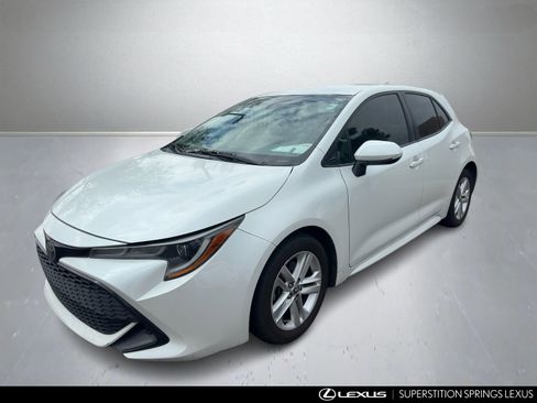 Used 2021 Toyota Corolla SE w/ SE Preferred Package image 5