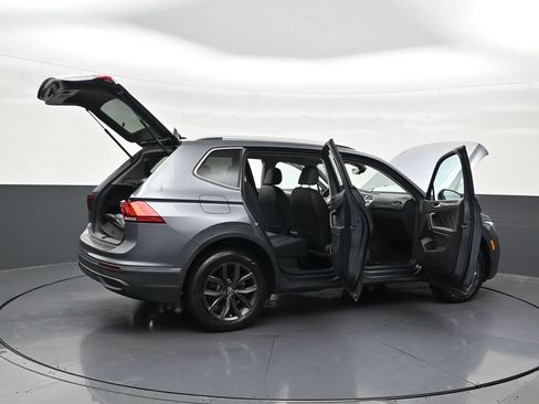 Used 2023 Volkswagen Tiguan SE FWD image 34