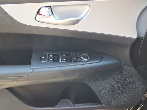 Used 2024 Kia Forte LXS w/ LXS Technology Package FWD image 26