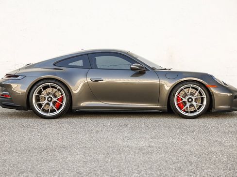 Used 2022 Porsche 911 GT3 image 2