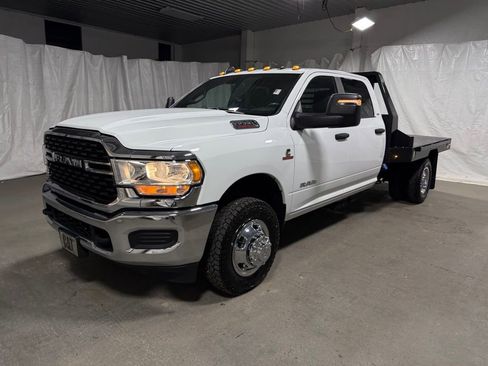 Used 2024 RAM 3500 SLT w/ Quick Order Package 2YG SLT image 2