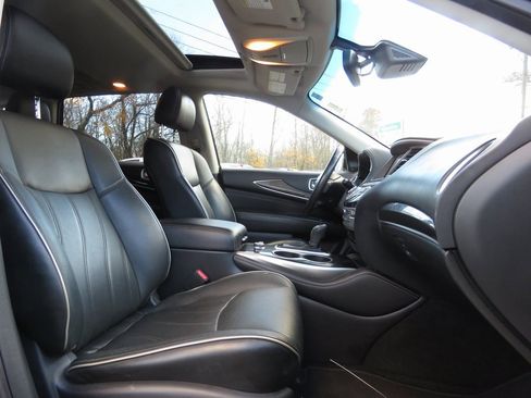 Used 2019 INFINITI QX60 Luxe w/ Essential Package image 14