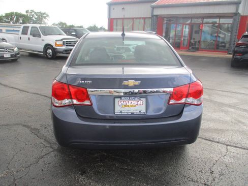 Used 2014 Chevrolet Cruze LS FWD image 4