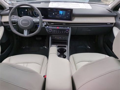 New 2025 Hyundai Sonata Limited image 14