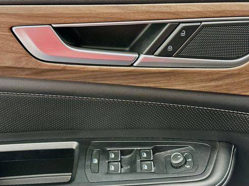 Used 2024 Volkswagen Atlas SE image 15