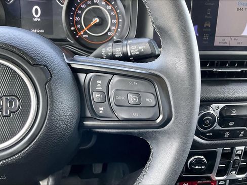Used 2025 Jeep Wrangler Unlimited Sport AWD/4WD image 24