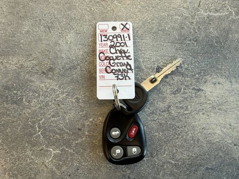 Used 2001 Chevrolet Corvette Convertible w/ Preferred Equipment Group2 image 32