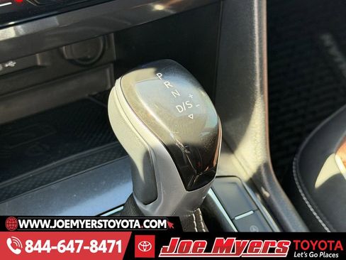 Used 2023 Volkswagen Tiguan SEL R-Line image 21