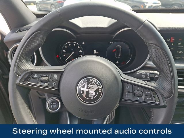 Used 2024 Alfa Romeo Stelvio Ti AWD/4WD image 4
