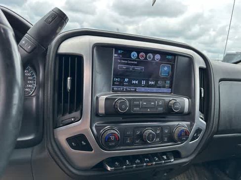 Used 2018 GMC Sierra 2500 SLT w/ Duramax Plus Package AWD/4WD image 8