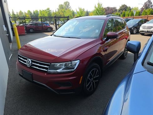 Used 2021 Volkswagen Tiguan SE AWD/4WD image 1